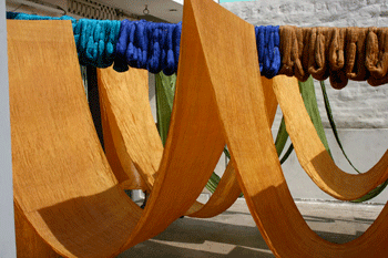 Freshly dyed yarns and textiles Freshly dyed yarns and textiles