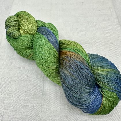 65 Roses - Kiku Silk Yarn - Water 581: click to enlarge