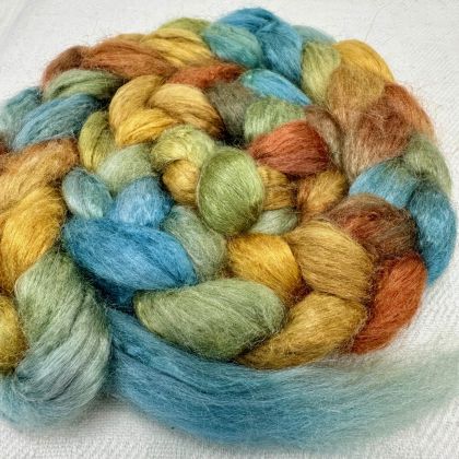 Salt Spring Island 'Rainbow Trout' - Tussah Silk Roving/Sliver 25g: click to enlarge